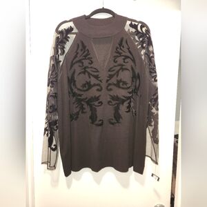 Lace sleeve v-neck sweater